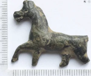 a statue of a horse